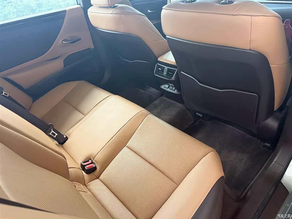 Lexus ES, 2021 18