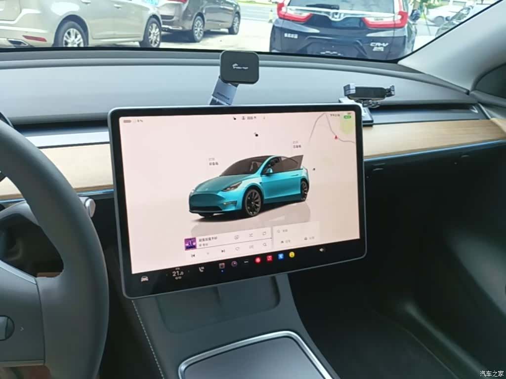 Tesla Model Y, 2022 13