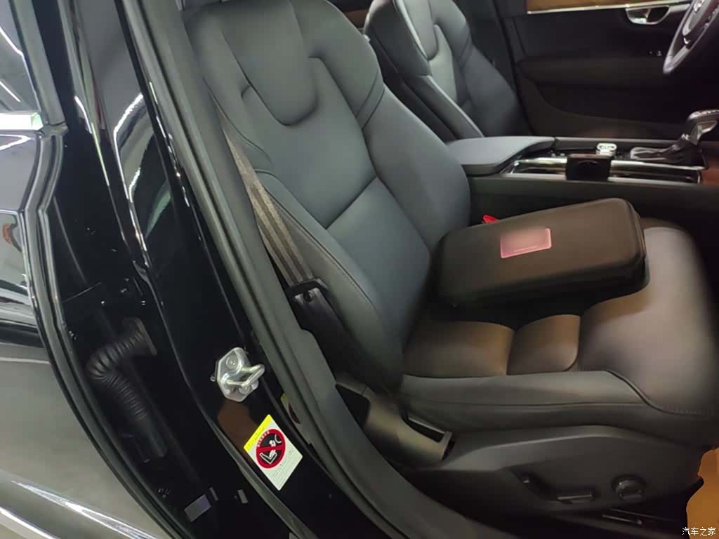 Volvo S90, 2019 25
