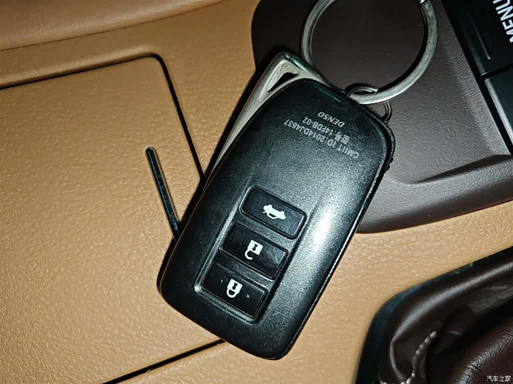 Lexus ES, 2018 9