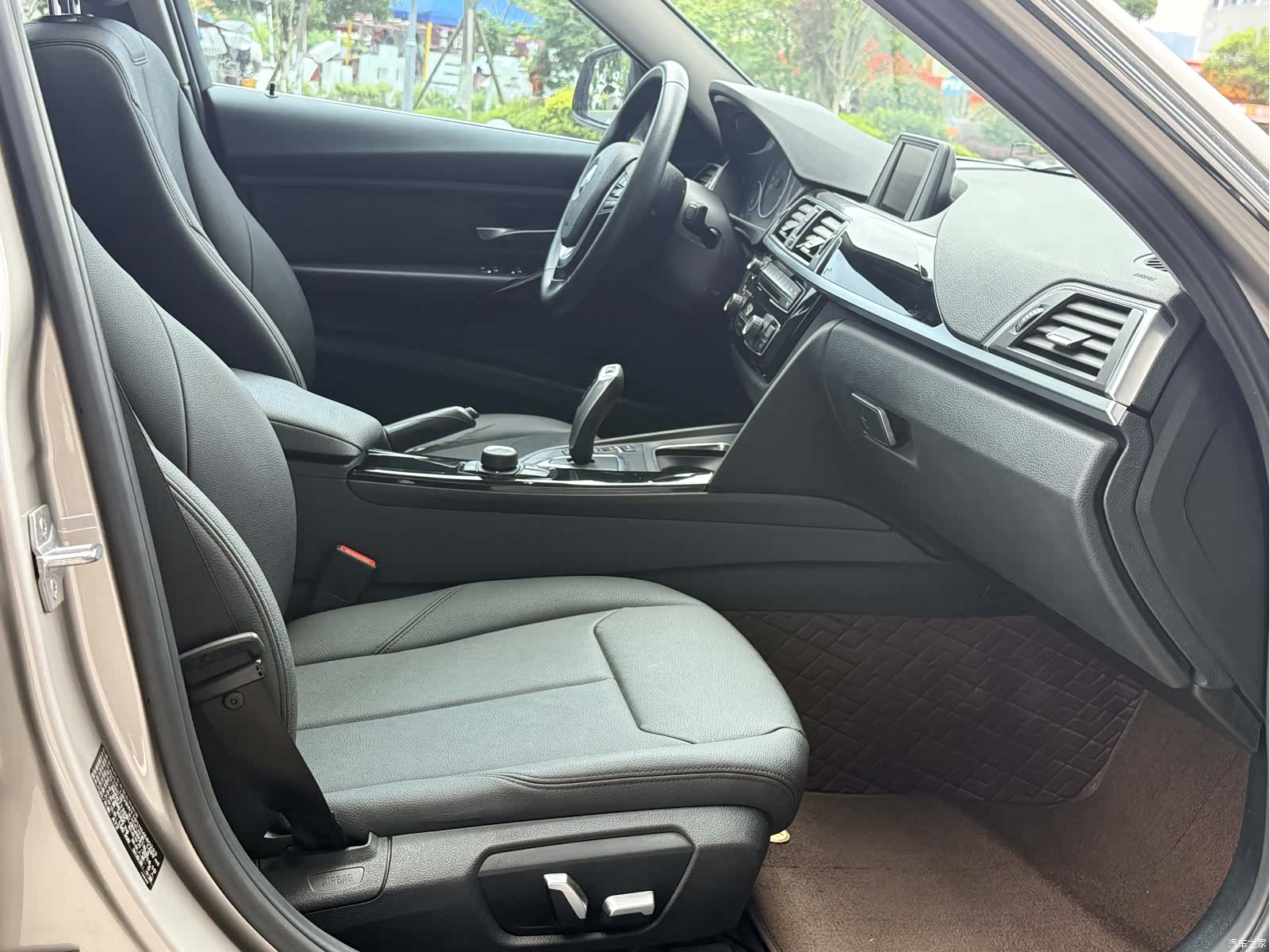 BMW 3 Series, 2016 11