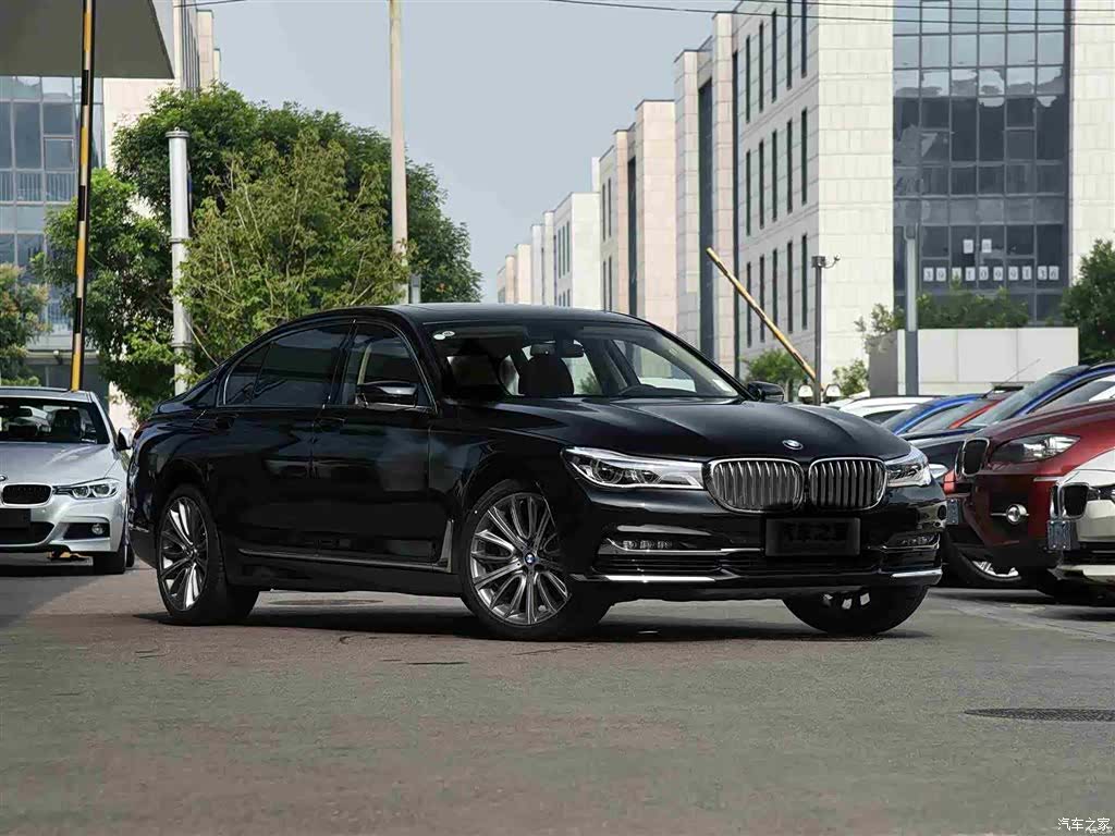 BMW 7 Series, 2018 1