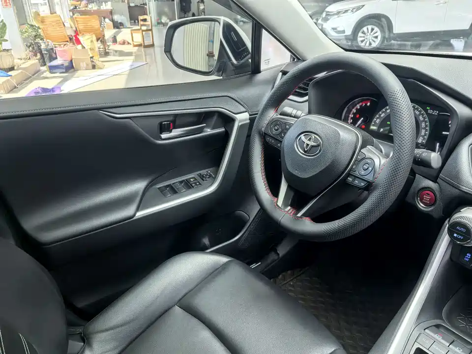 Toyota RAV4 Rongfang