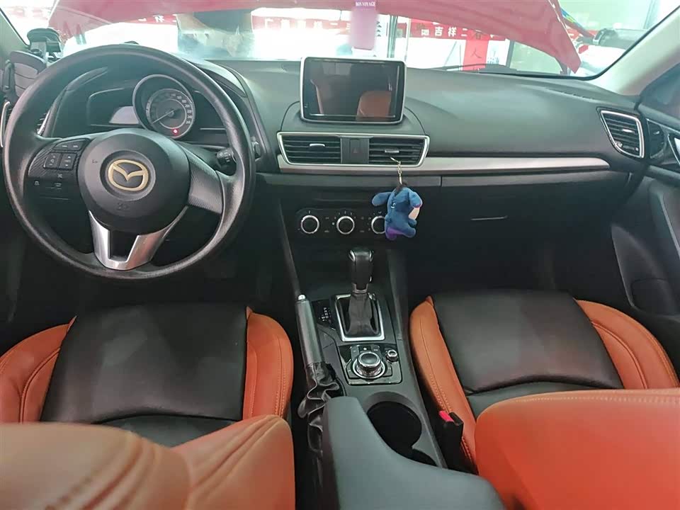 Mazda 3 Angkesaila