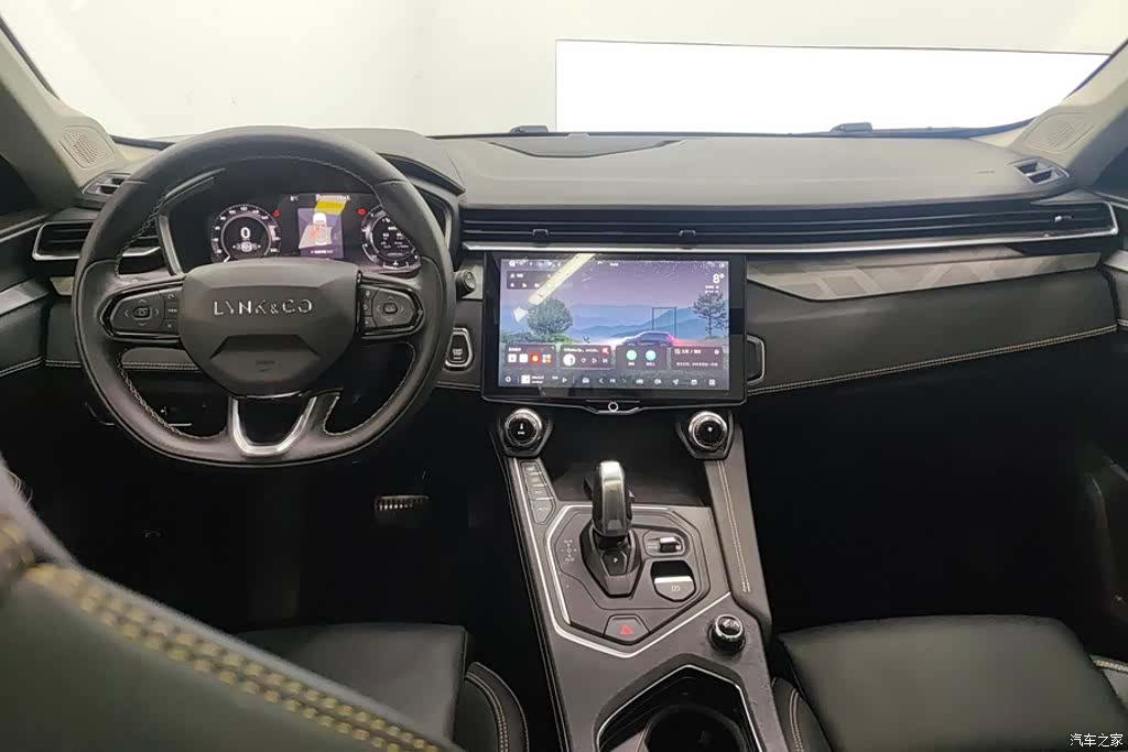 Lynk & Co 01, 2024 12