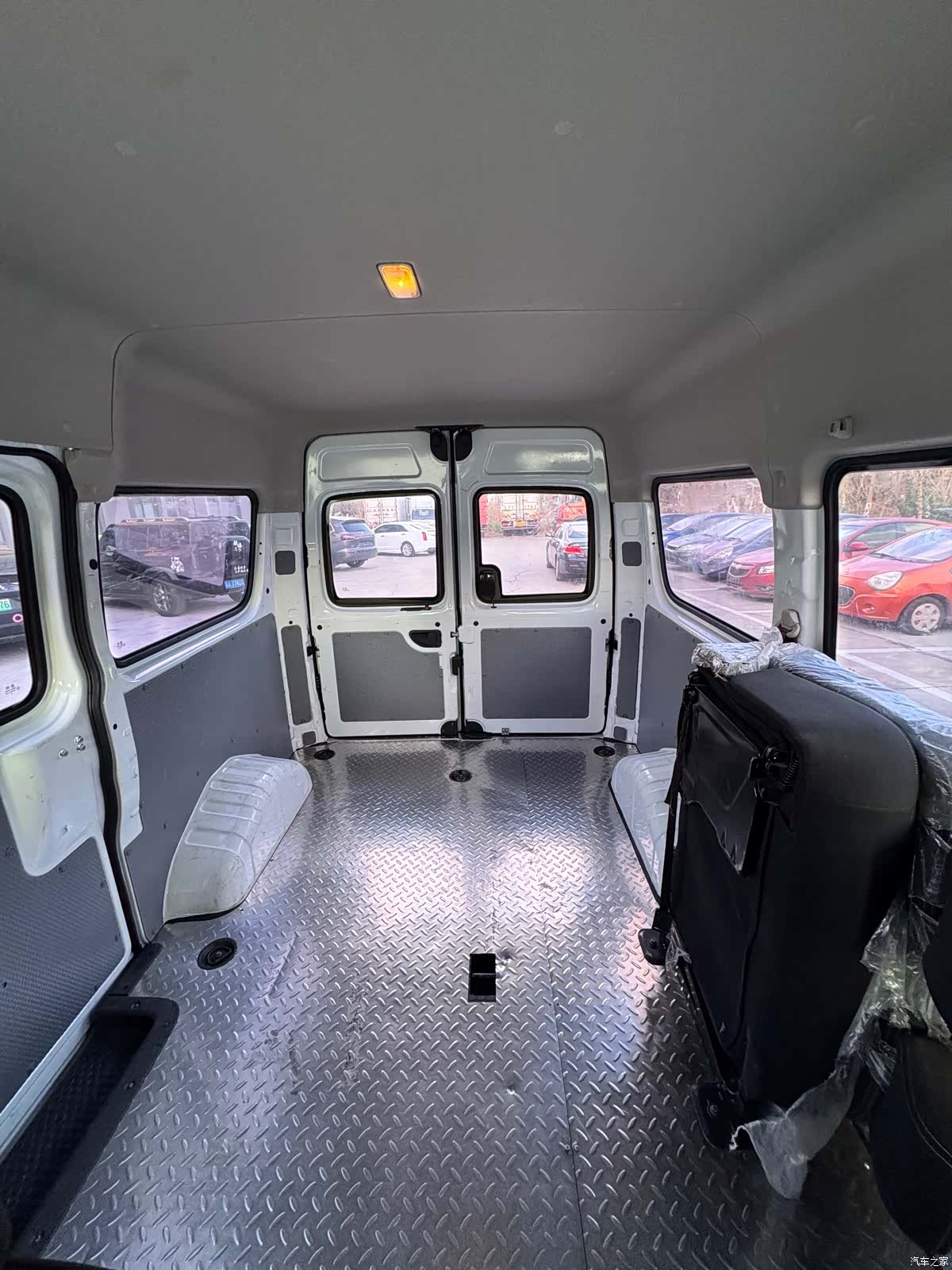 Maxus V80, 2021 9