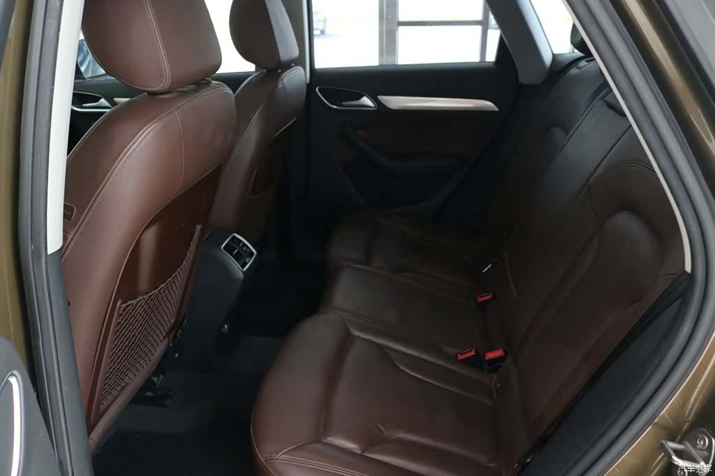 Audi Q3, 2016 11
