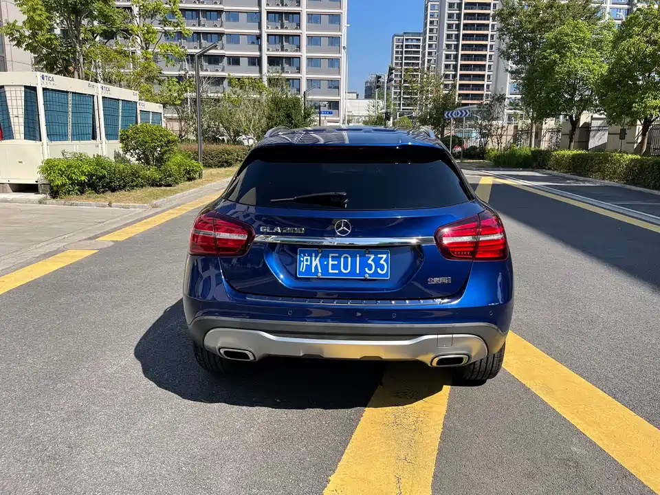 Mercedes-Benz GLA