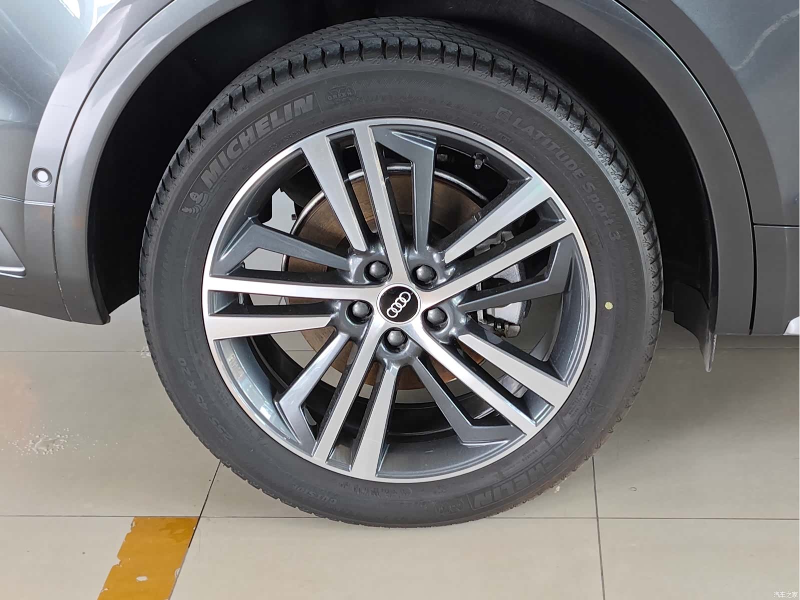 Audi Q5L, 2022 28