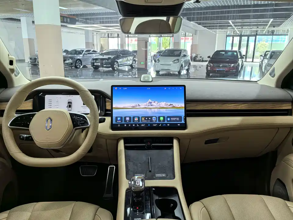 AITO Ask the world M7