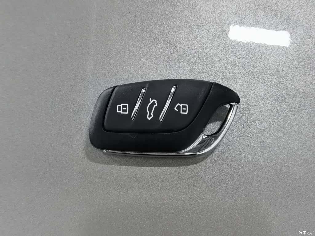 Roewe RX5, 2022 19