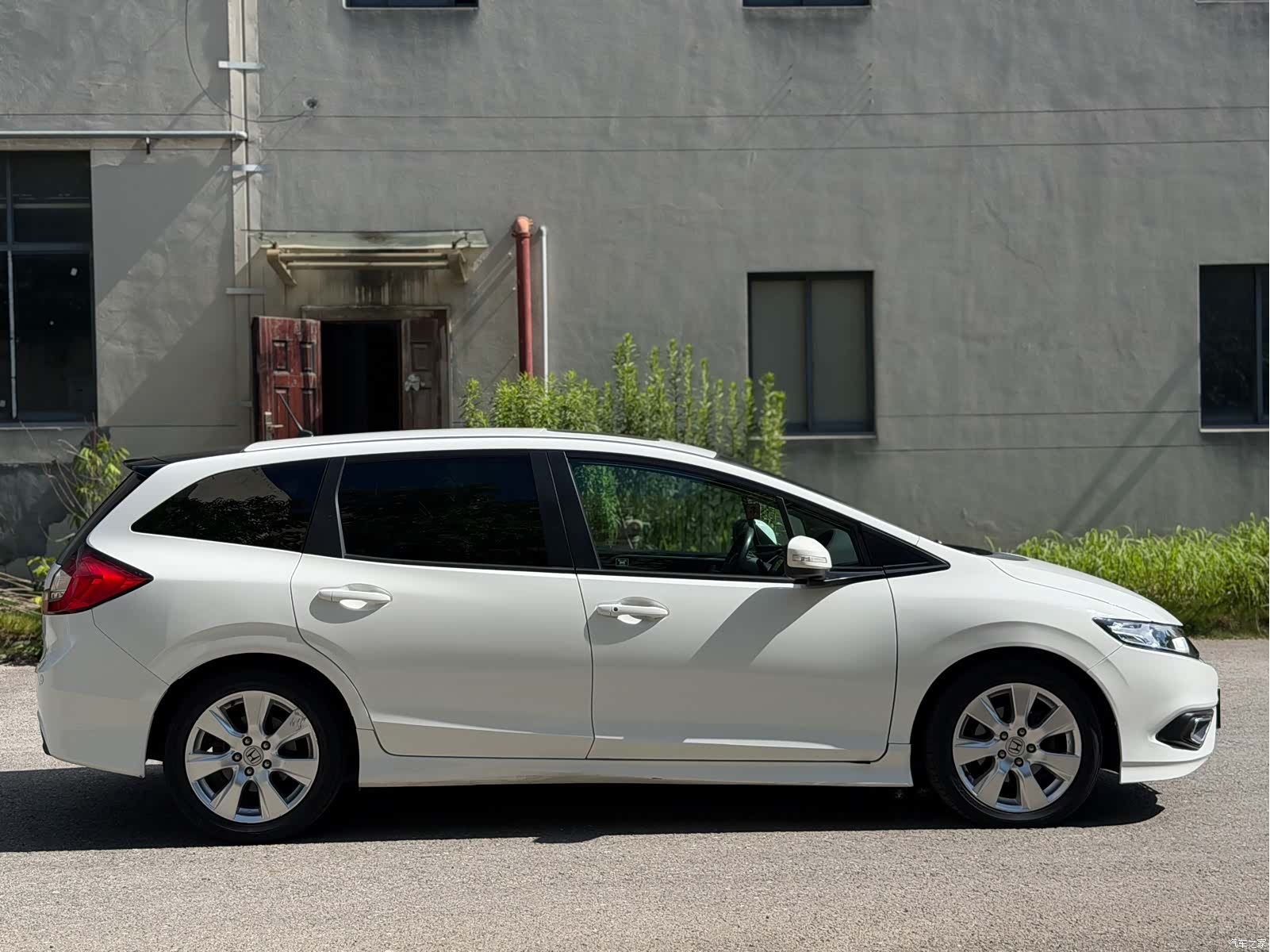 Honda Jade, 2015 7