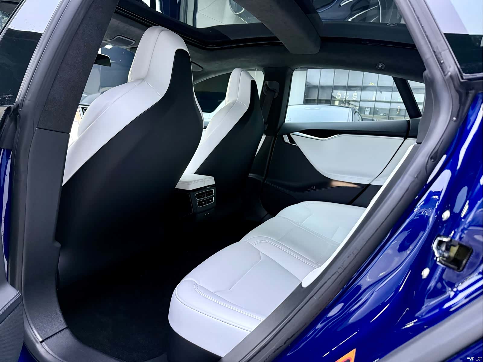 Tesla Model S, 2018 6
