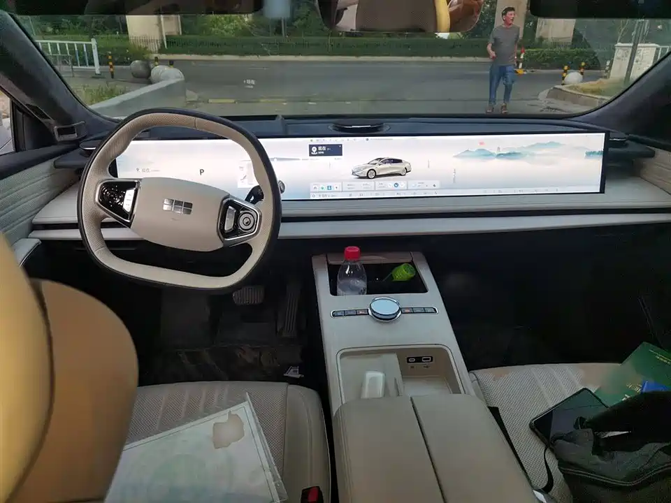 Geely Galaxy Galaxy E8