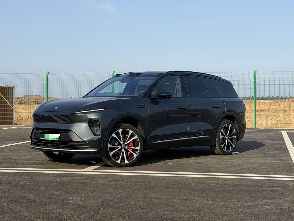 NIO ES8