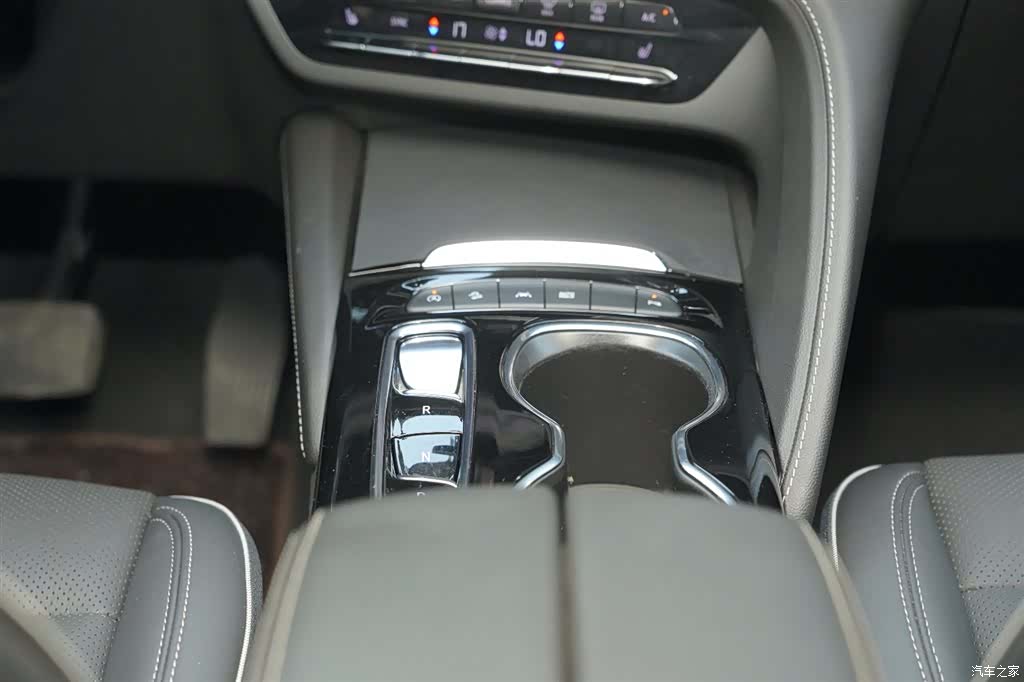 Buick Envision Plus, 2023 7