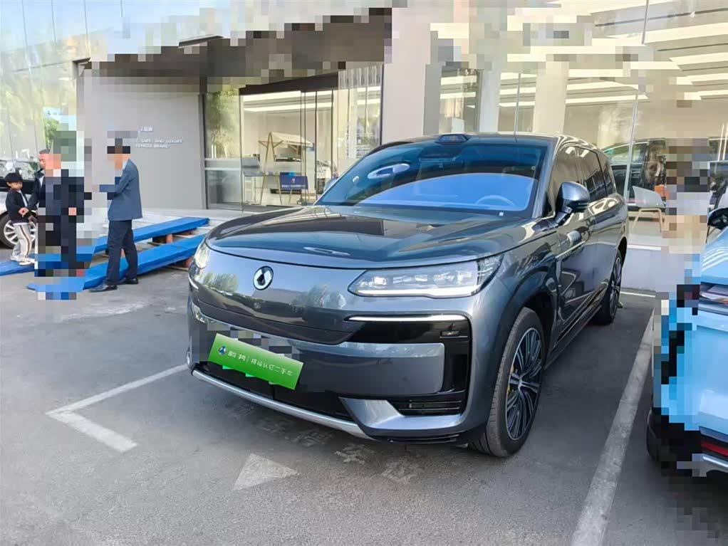 Denza N9