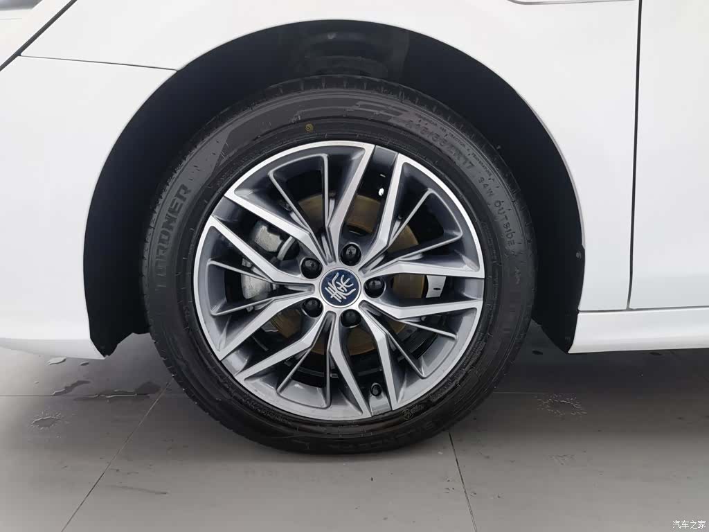 BYD Qin, 2023 17