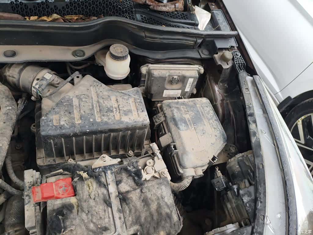 DongFeng AX7, 2018 21