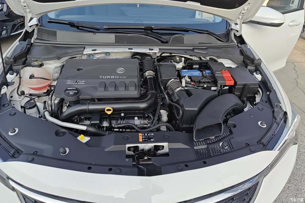 Buick Verano, 2023 10
