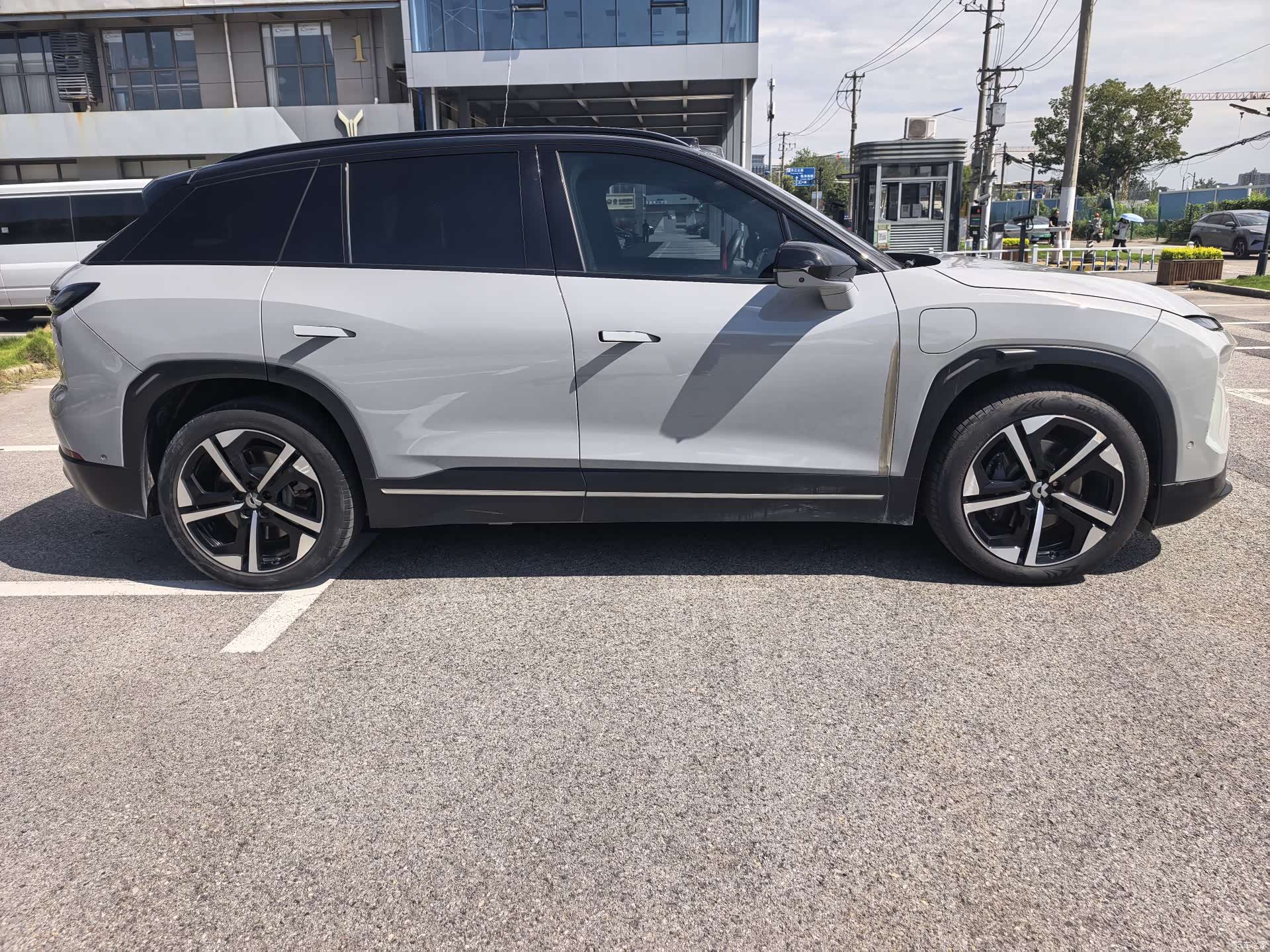 NIO ES7, 2022 4