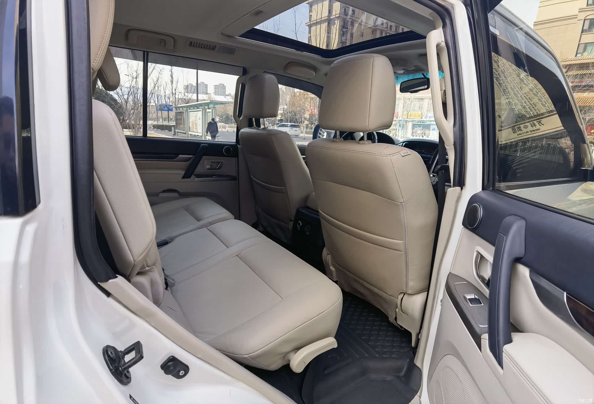 Mitsubishi Pajero, 2020 10