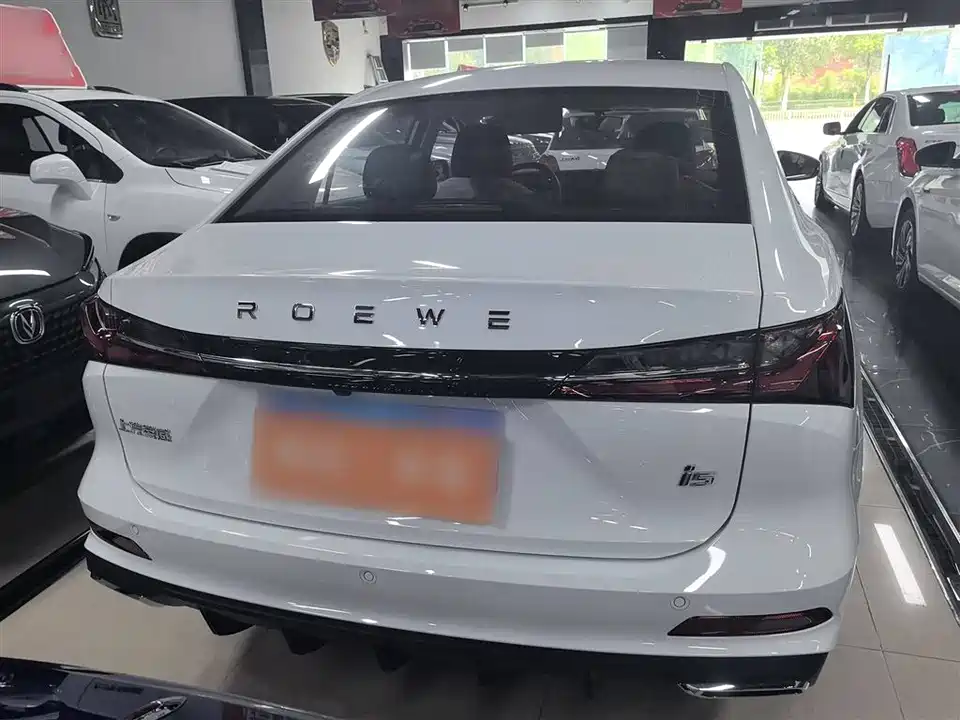 Roewe i5