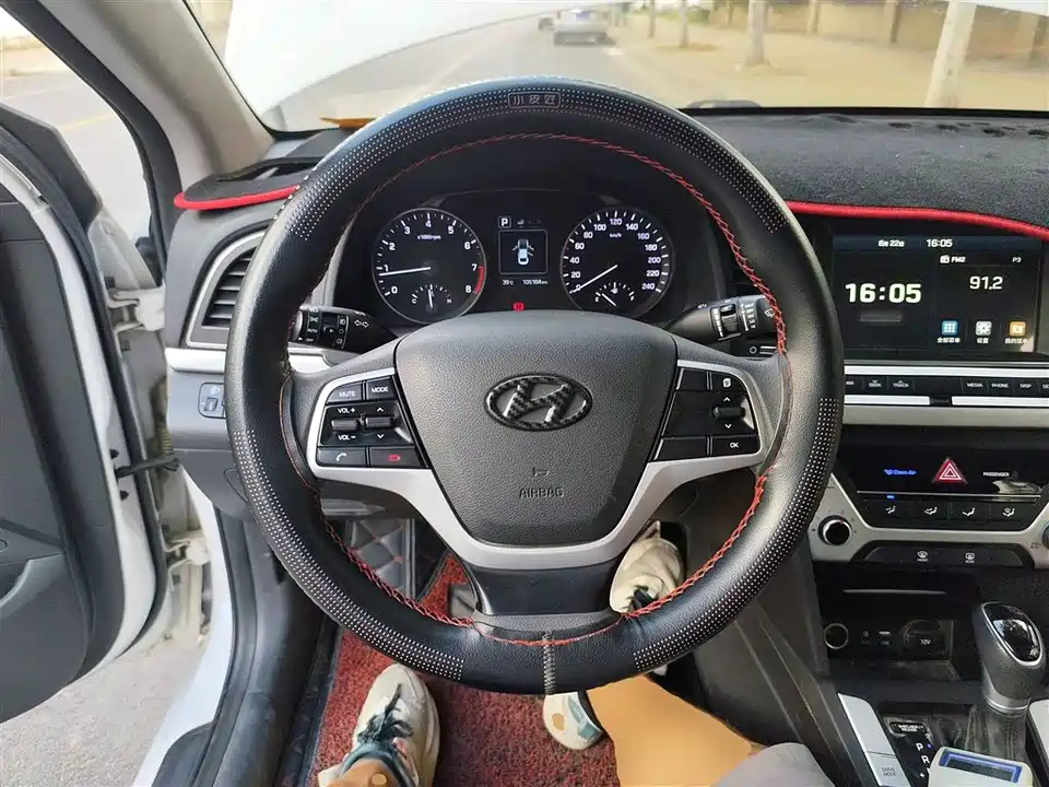 Hyundai Lead