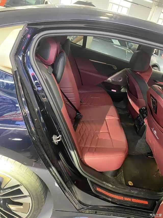 BMW 5 Series, 2024 7