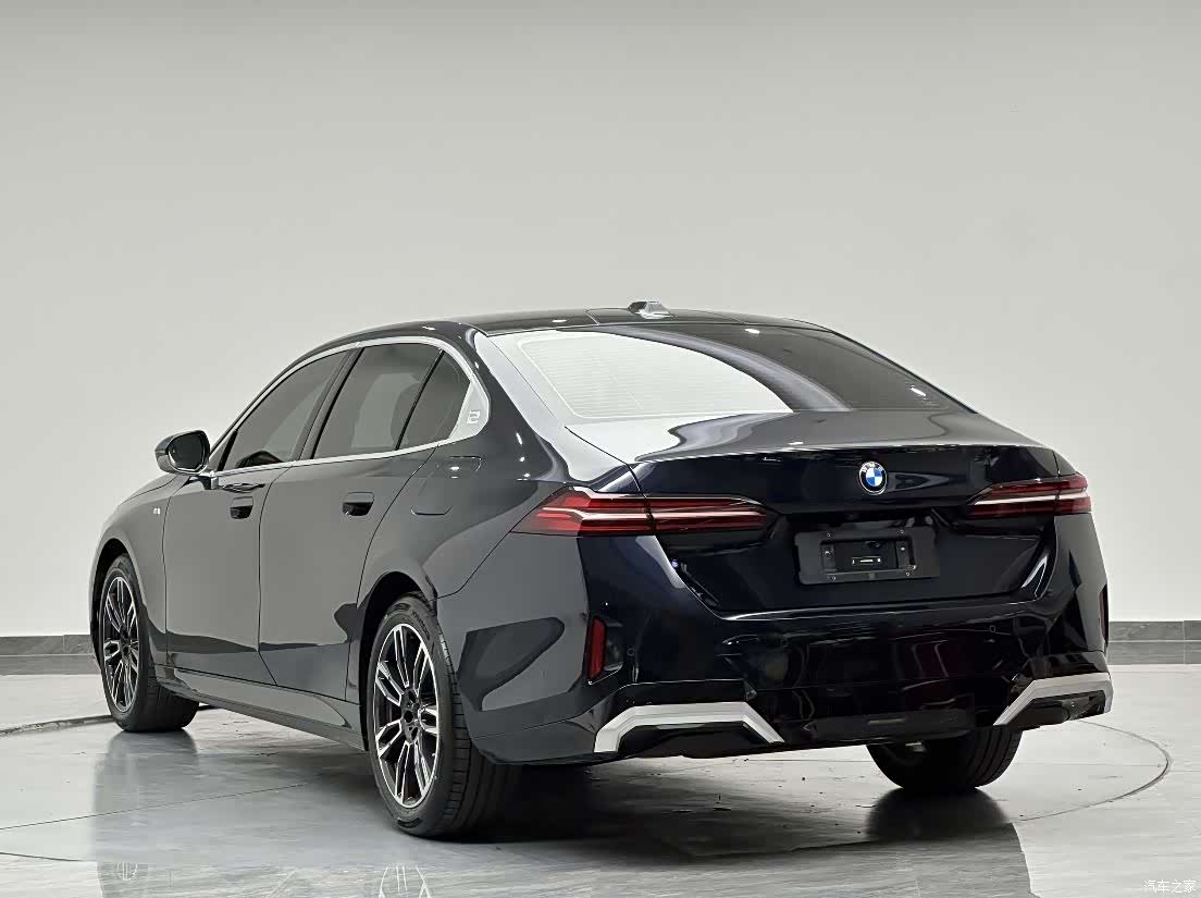 BMW 5 Series, 2024 8