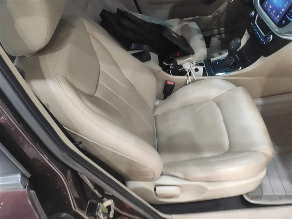 Geely Emgrand Geely Emgrand