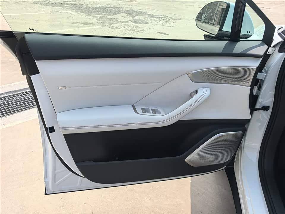 NIO L60