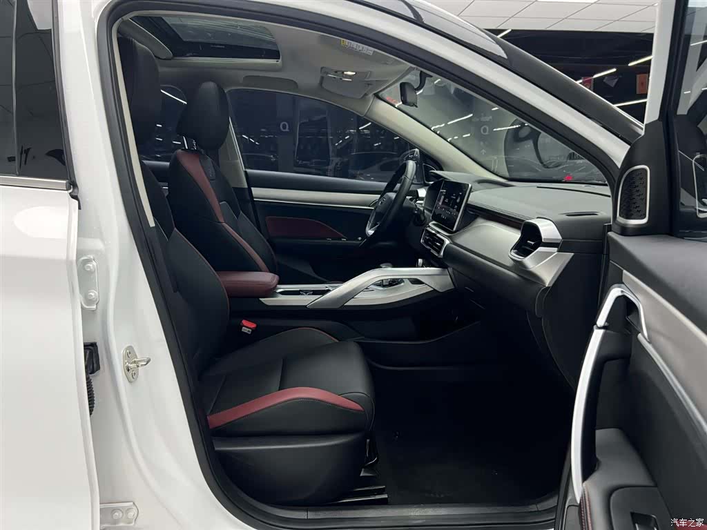 Geely Coolray, 2021 15