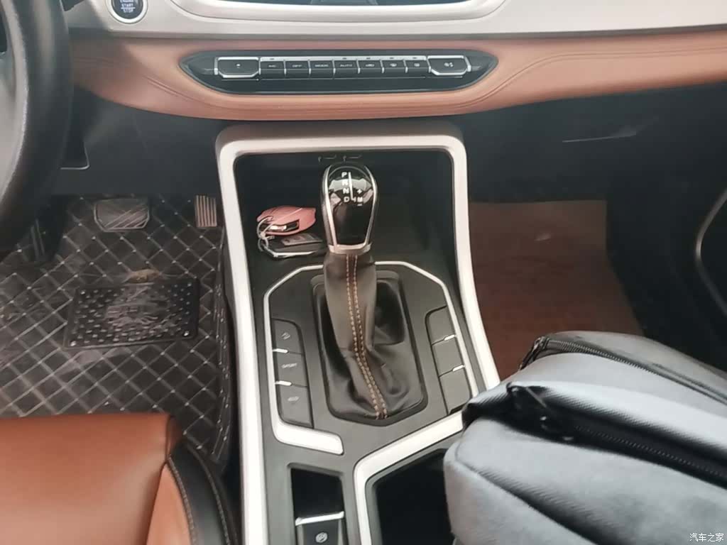 Geely X6, 2020 14