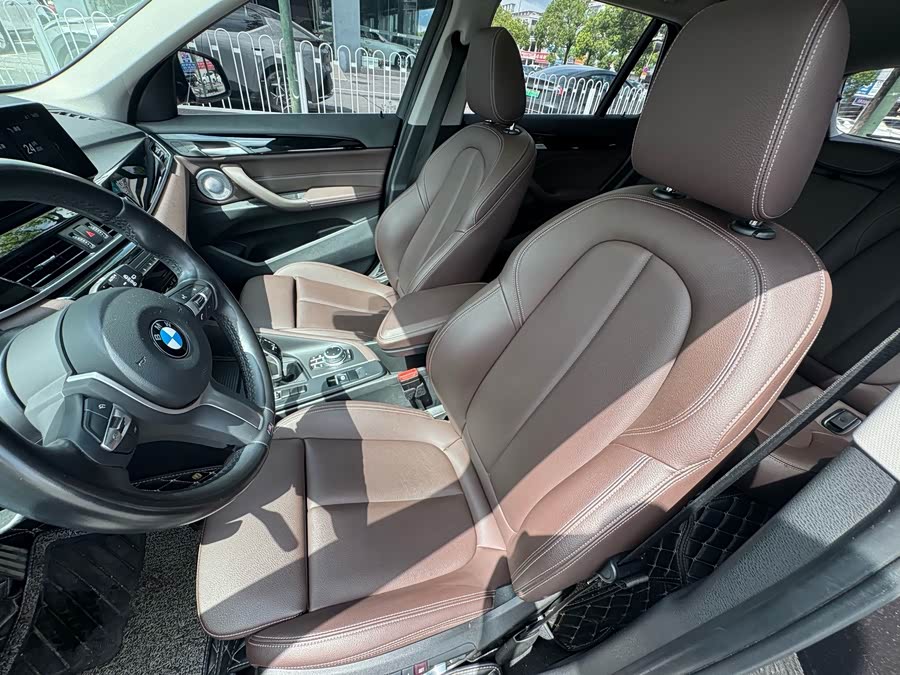BMW X1 2021, фото 24