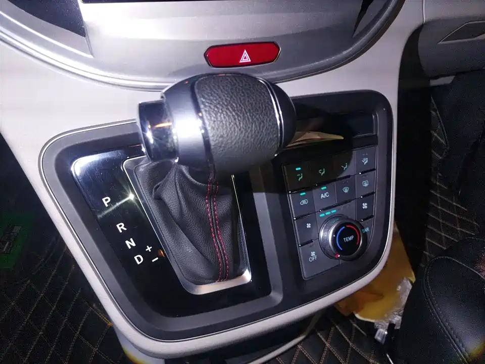 JAC Refine Ruifeng M4