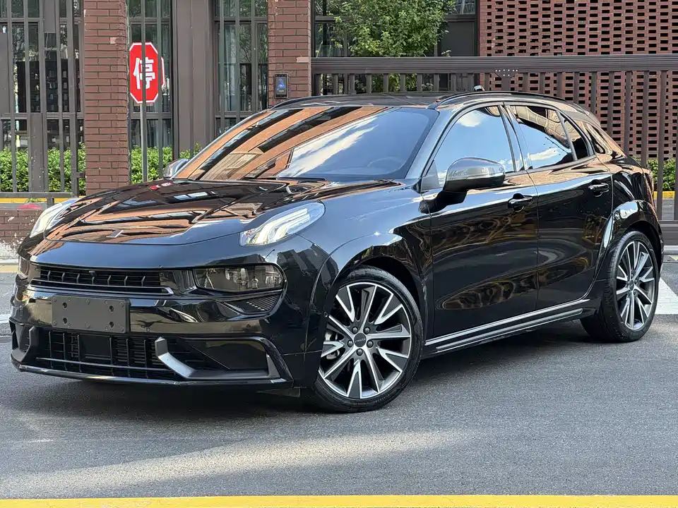 Lynk & Co 02 Hatchback