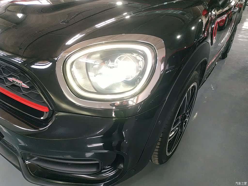 Mini Countryman, 2019 18