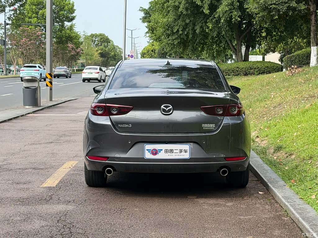 Mazda Mazda3, 2022 все фото