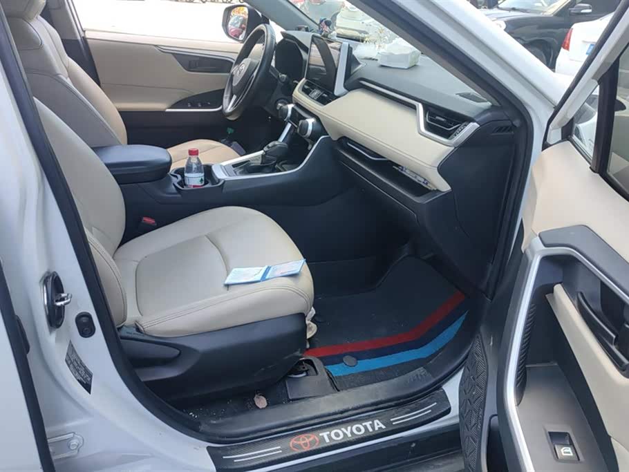 Toyota RAV4 Rongfang