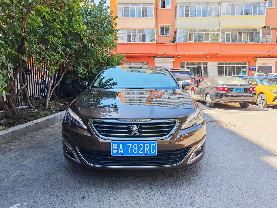 Peugeot 408