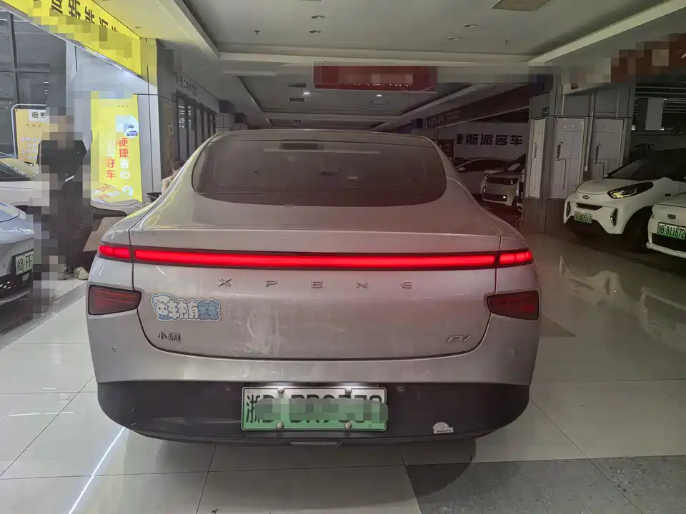 XPENG P7