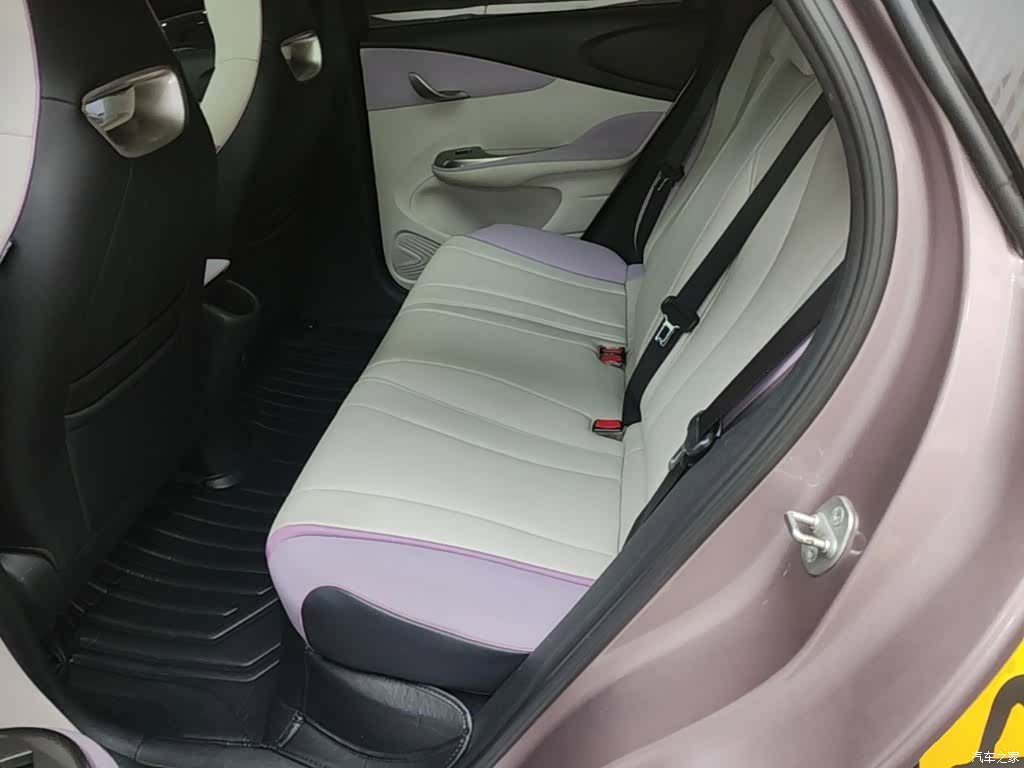 BYD Dolphin, 2023 17
