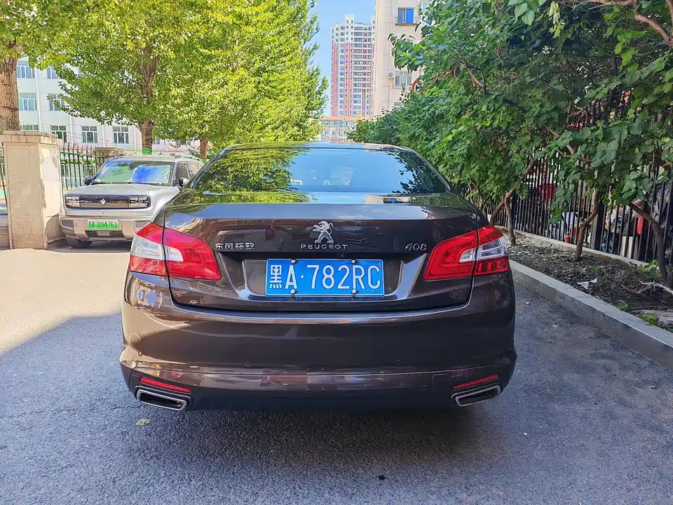 Peugeot 408