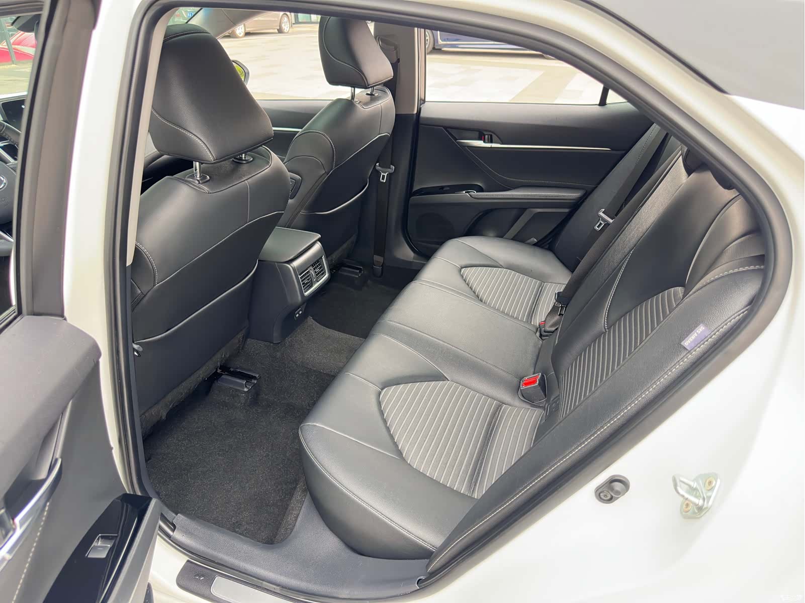 Toyota Camry, 2023 13