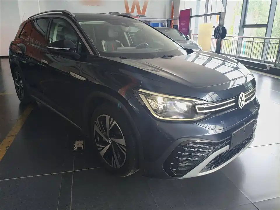 Volkswagen ID.6 CROZZ