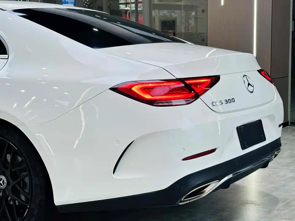 Mercedes-Benz CLS