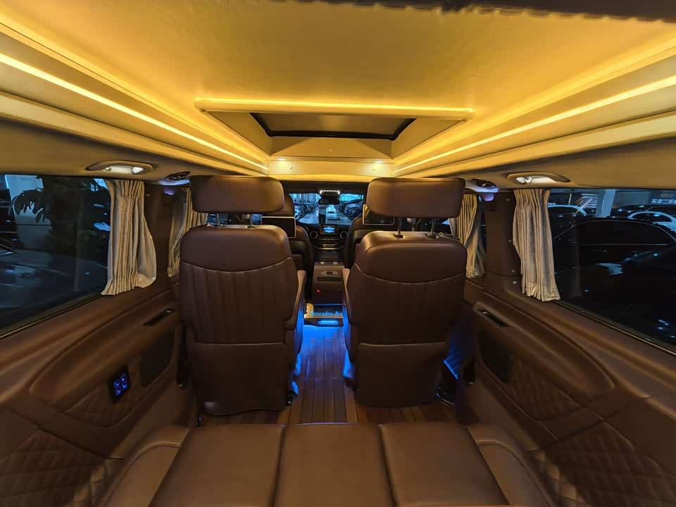 Mercedes-Benz V-class