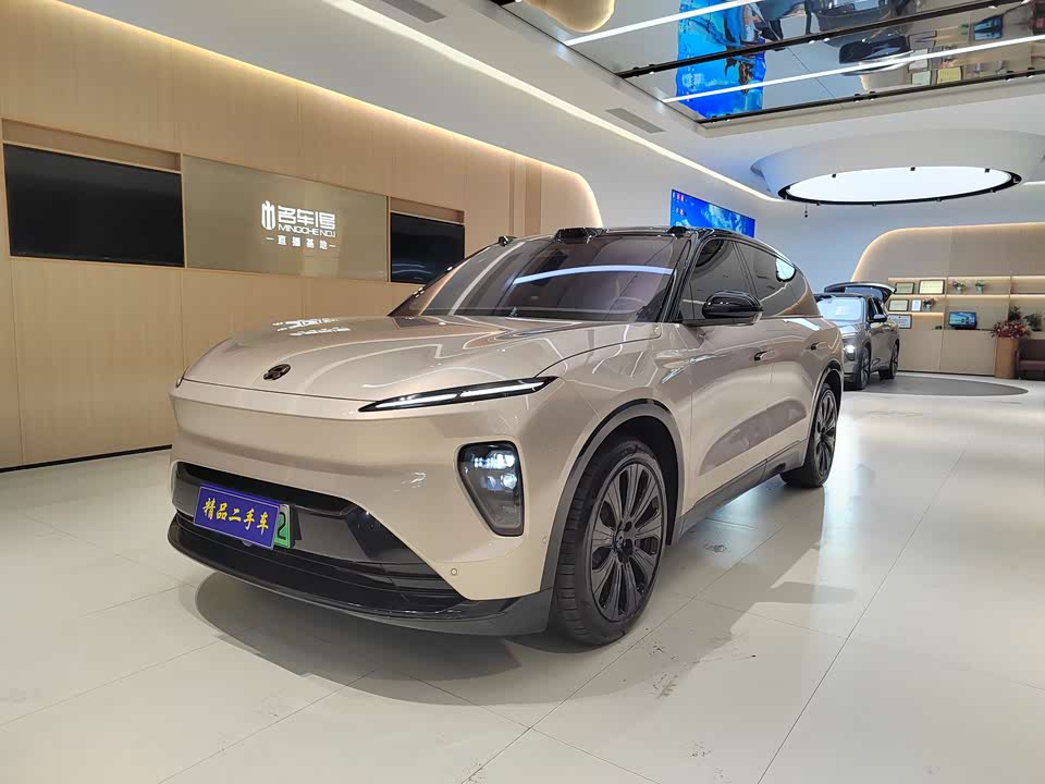 NIO ES8