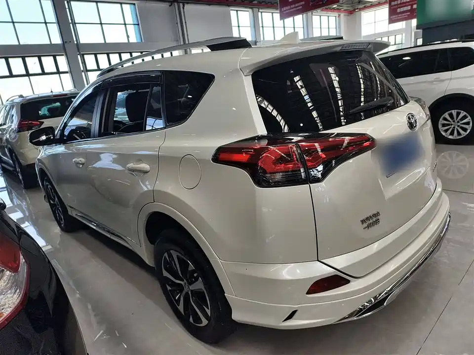 Toyota RAV4 Rongfang